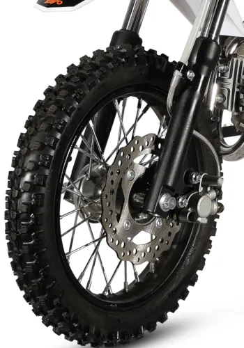 Stalowe koła w rozmiarze 12 i 10 cali z możliwością zamiany koła przedniego na mniejsze.