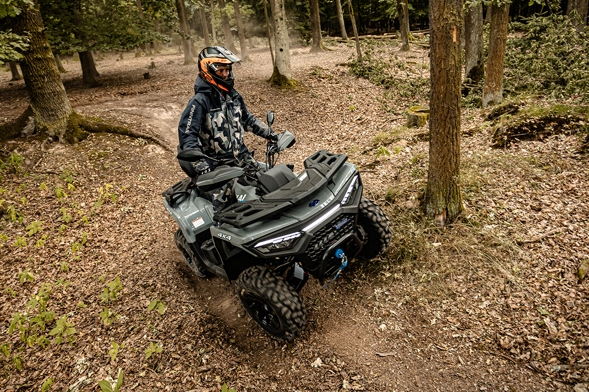 LINHAI Landforce 550L EPS ABS w terenie