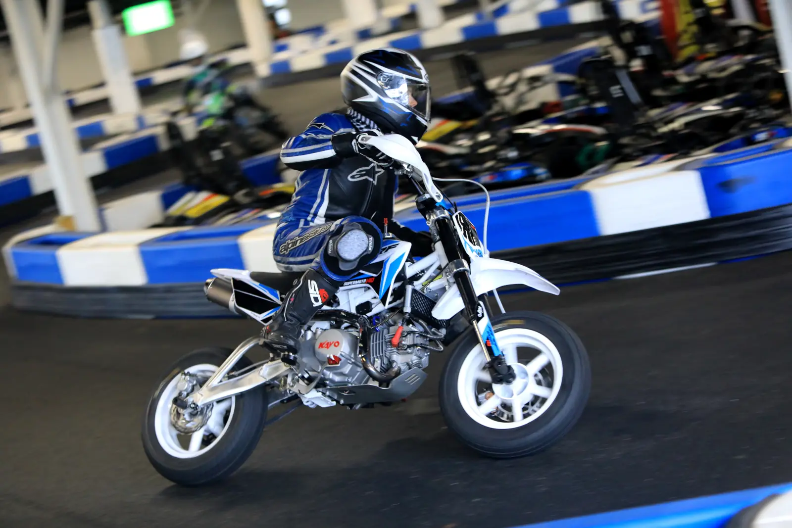 MRF 140 SM na torze